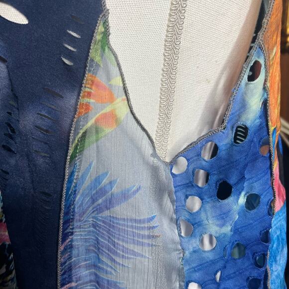 Soft Surroundings Size Small Asymmetric Floral Art to Wear Open Shawl Cardigan - Picture 5 of 10